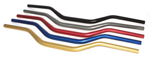 Speedfighterlenker Kit aus schwarzem, breitem Aluminiumlenker mit 29 mm Klemmdurchmesser und Haltern